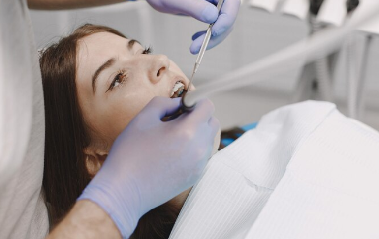 Best Tooth Whitening Treatment in Dilshad Garden