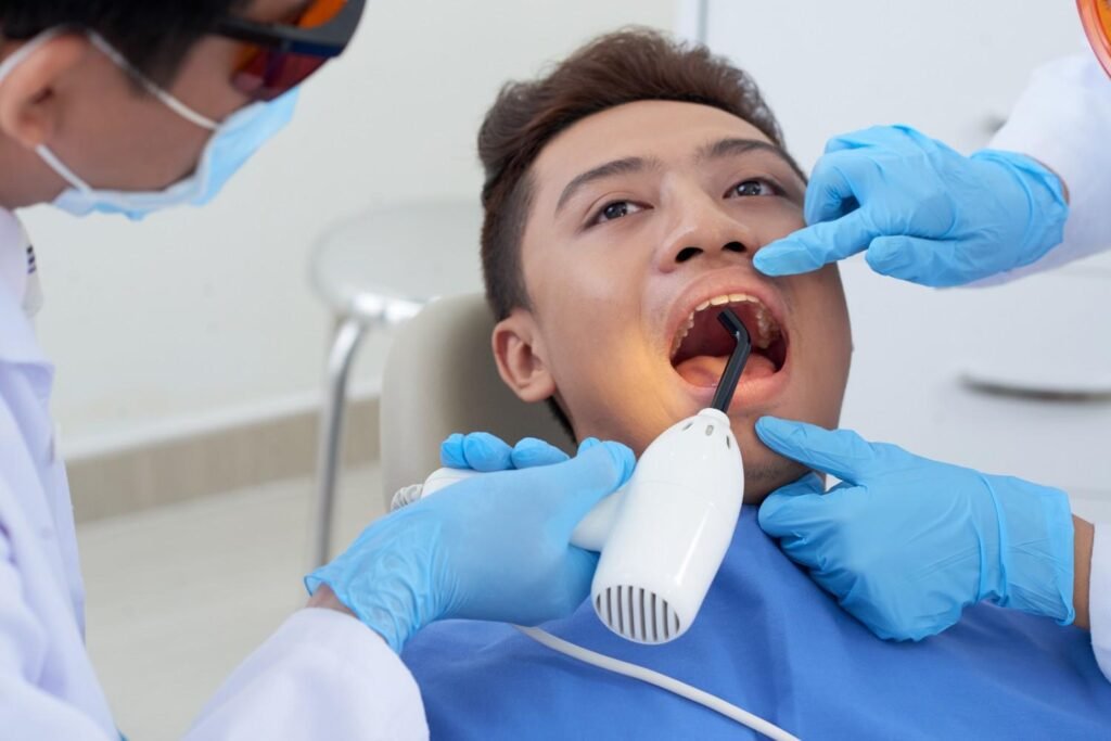 Best Dentist for Tooth Extraction in Dilshad Garden